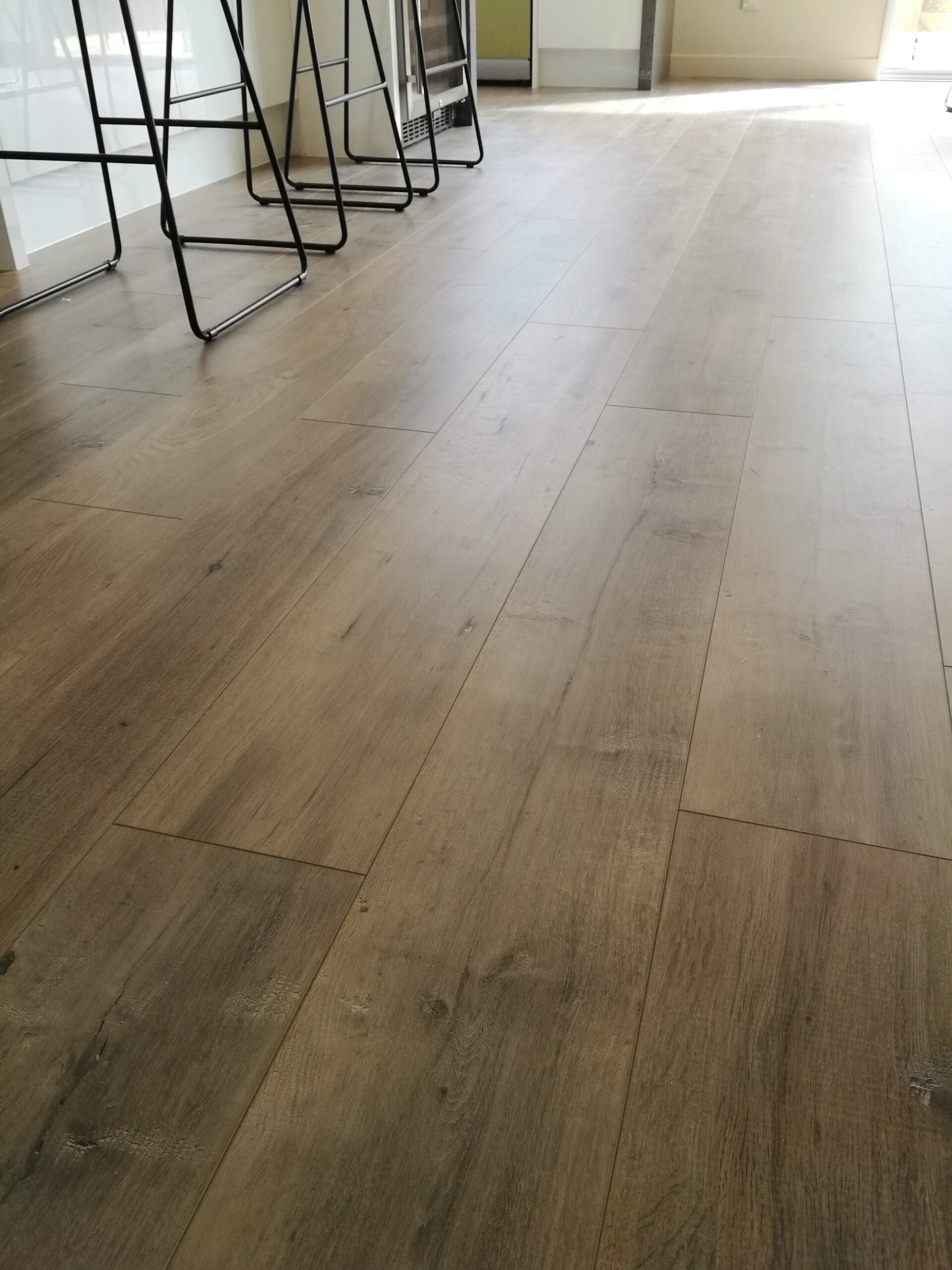 Reclaimed-Oak-Oiled-Laminate-Flooring-Interior17