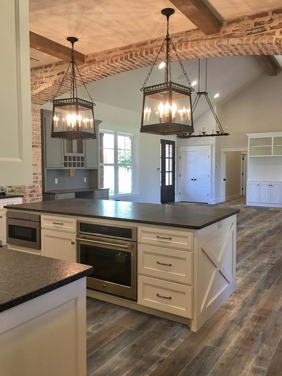 Rustic-Barnwood-Brown-Laminate-Flooring-Interior